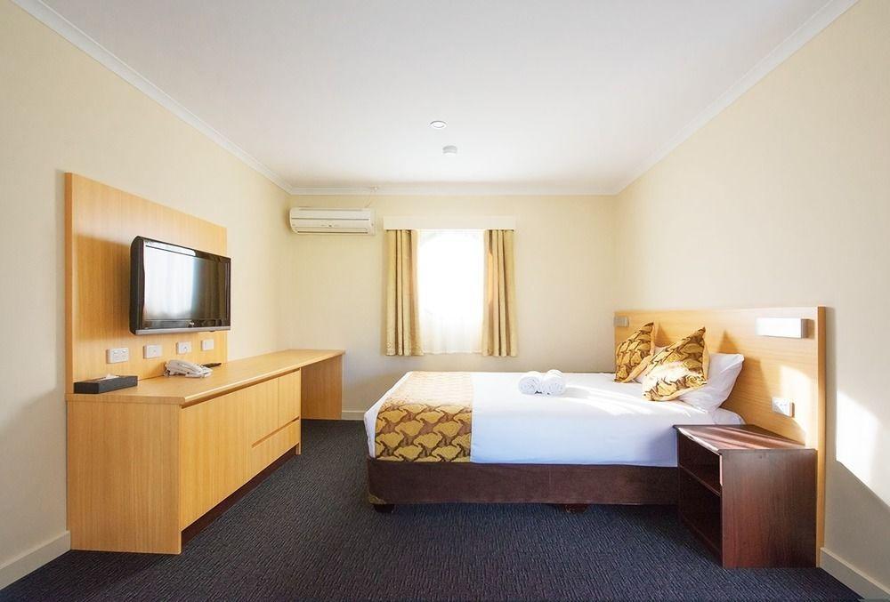 Best Western Mahoneys Motor Inn Melbourne Exterior photo